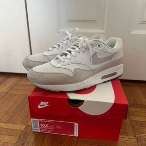 Nike Air Max 1 White Gray Sneakers 10.5